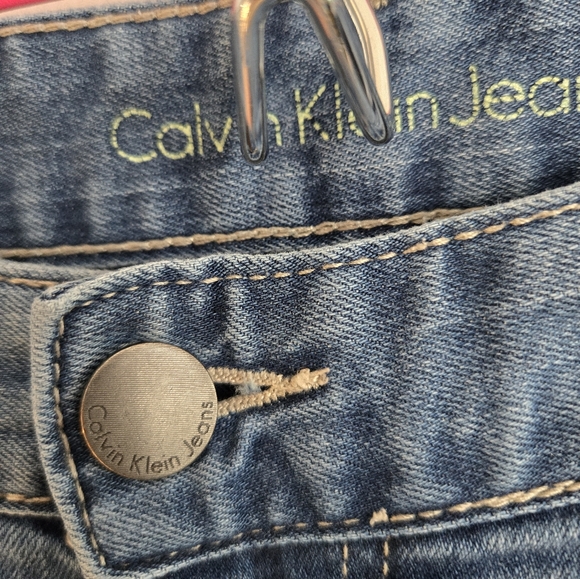 (34x30) Calvin Klein Straight Jeans - Picture 5 of 7